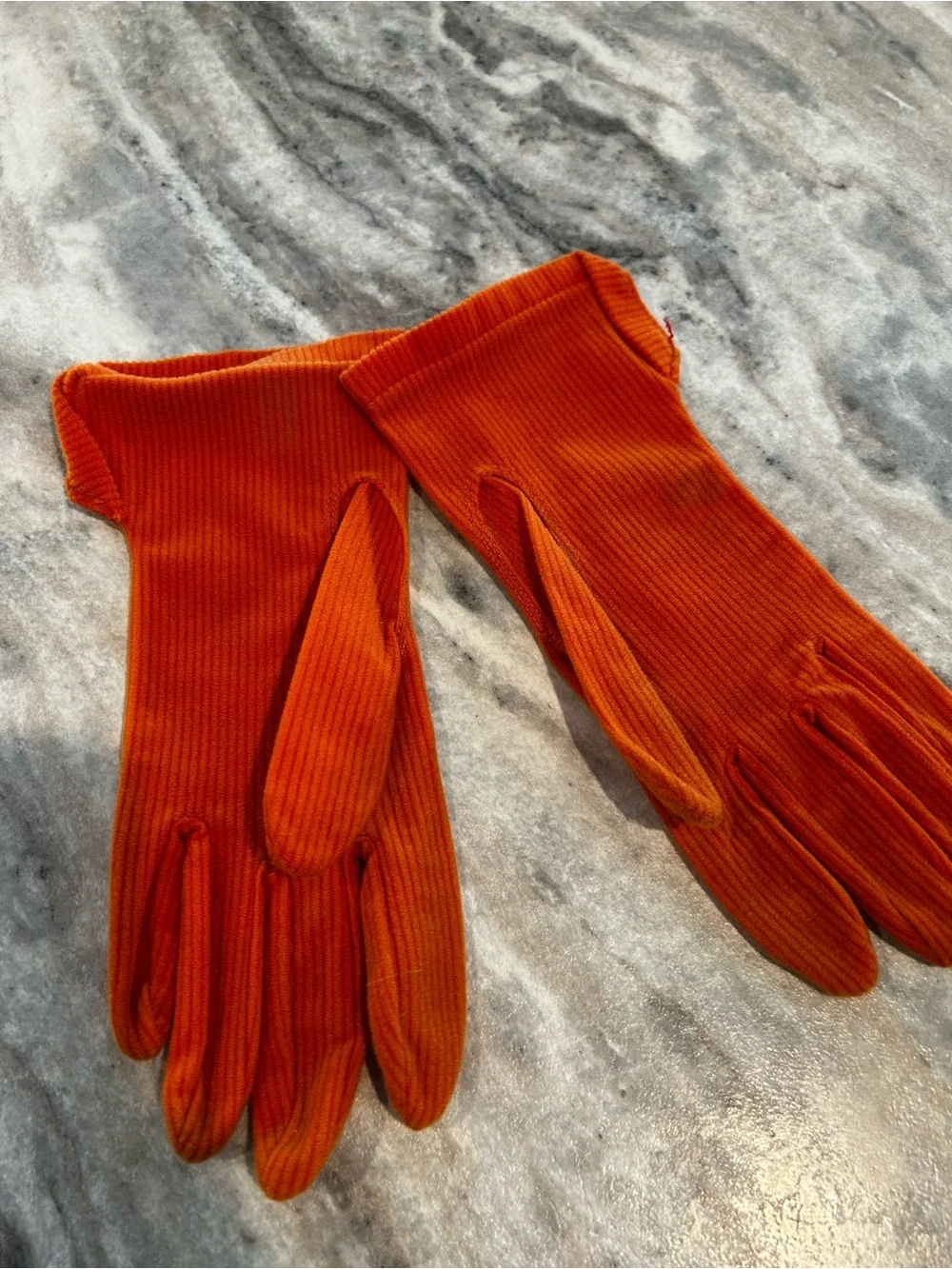 Vintage 1950’s Orange Ribbed Gloves